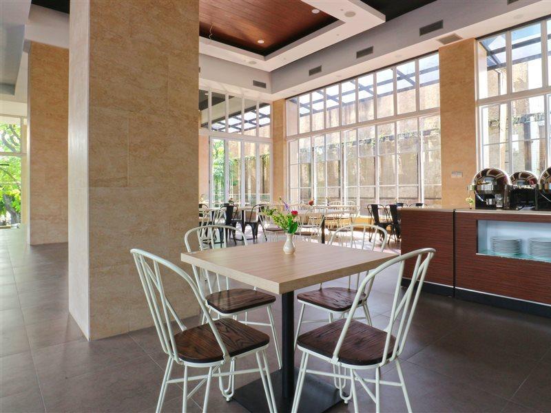 Kampioen Bed & Breakfast Бандунг Екстериор снимка